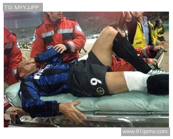 足球明星伤病瞬间高清回顾展现运动员不屈精神与拼搏历程 足球明星伤病瞬间高清回顾展现运动员不屈精神与拼搏历程